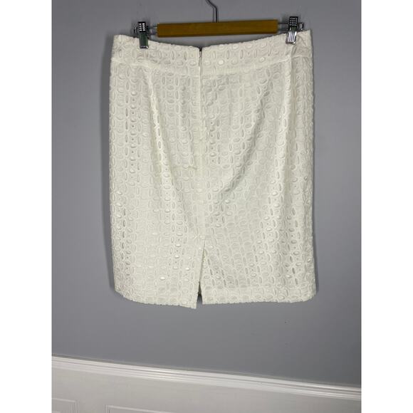 Banana Republic, Size 10, White Lace Embroidered Straight Skirt, VGUC, Y2K - Picture 5 of 7